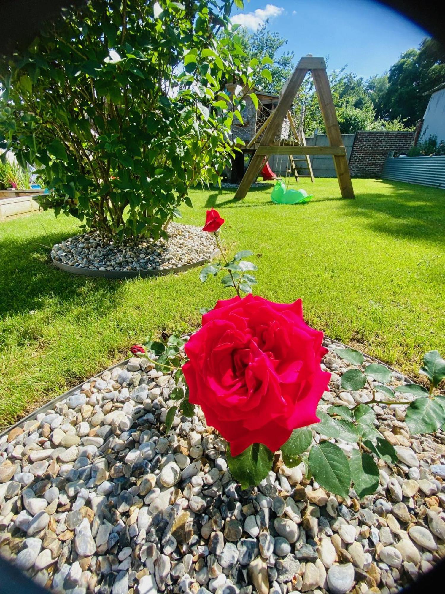 Les 3 E Bed and Breakfast Englebelmer Buitenkant foto